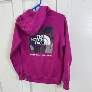 THE NORTH FACE Magenta Hoodie Graphic Back Women’s Extra Small